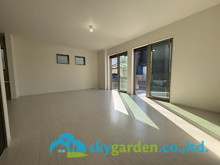 茅ヶ崎市柳島2期　新築戸建　全2棟2号棟の居間・リビング