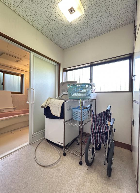 日立市滑川本町1丁目　中古戸建のランドリースペース