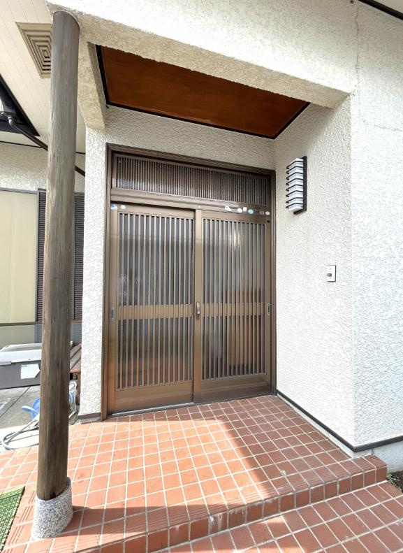 日立市滑川本町1丁目　中古戸建の玄関