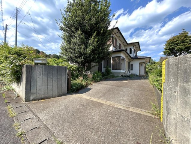 日立市滑川本町1丁目　中古戸建の駐車場