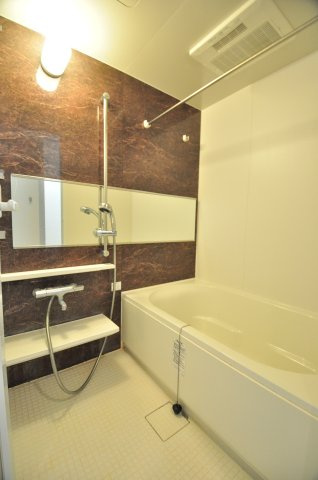 大阪市城東区成育４丁目の賃貸マンションの浴室