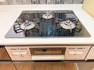 【キッチン】 | グリュック８二子玉川イーストウィング | 三口ガスコンログリル付き