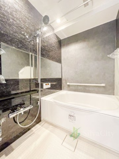 【浴室】 | グリュック８二子玉川イーストウイング | バスルーム　当日のご見学、可能です！お気軽にお問い合わせください！※0120-133-468