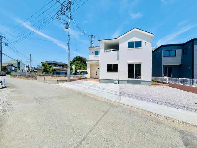 吉岡町漆原の前面道路含む現地写真|車の通りも少なく駐車も楽々♪