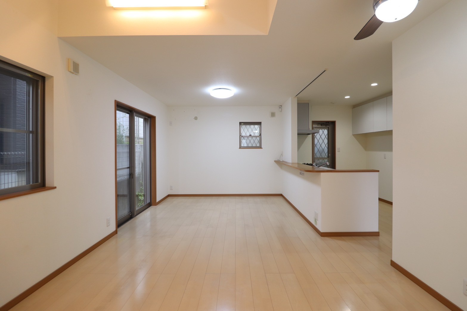 富田林市金剛錦織台　4LDKの居間・リビング