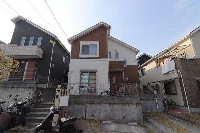 富田林市金剛錦織台　4LDKの外観