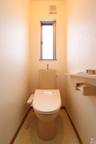 富田林市金剛錦織台　4LDKのトイレ