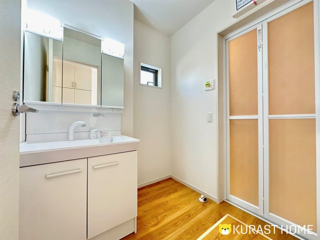 京都市西京区桂池尻町　新築戸建の洗面所