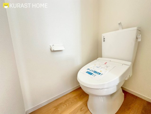 京都市西京区桂池尻町　新築戸建のトイレ|2階トイレ