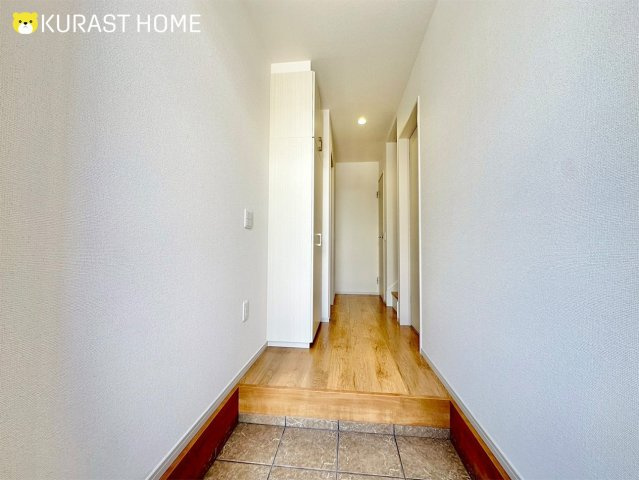 京都市西京区桂池尻町　新築戸建の玄関