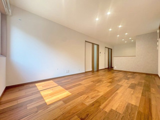 【居間・リビング】 | 豊中市上野東2丁目貸家