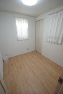 【洋室】 | 【仲介手数料無料！！】府中市白糸台1丁目　新築戸建て（全1棟）4990万円 | 1階納戸4帖