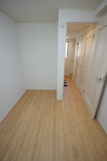 【洋室】 | 【仲介手数料無料！！】府中市白糸台1丁目　新築戸建て（全1棟）4990万円 | 1階納戸4帖