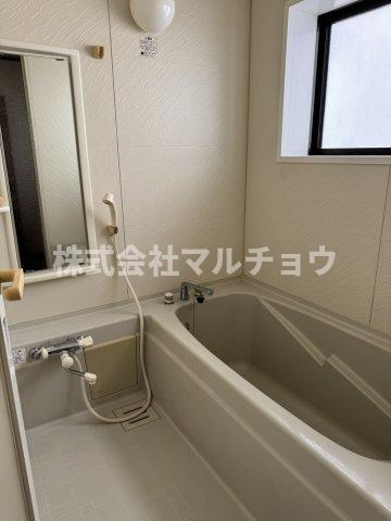 下三栖店舗付住宅の浴室|落ち着いた空間のお風呂です