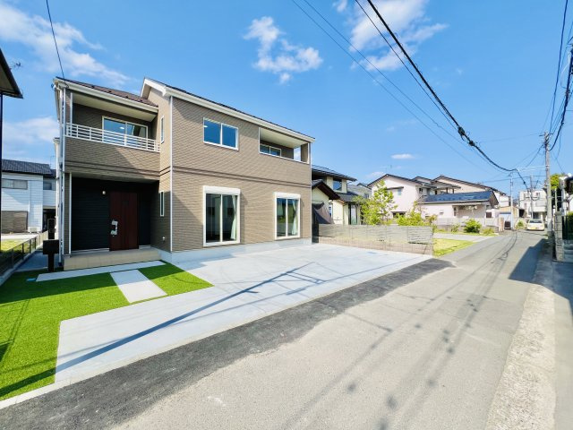 高崎市並榎町の前面道路含む現地写真|閑静な住宅地で駐車も楽々♪