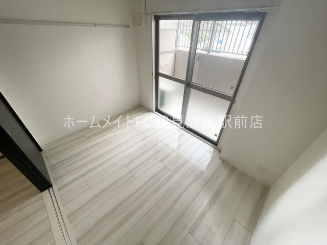 パインリッチの洋室