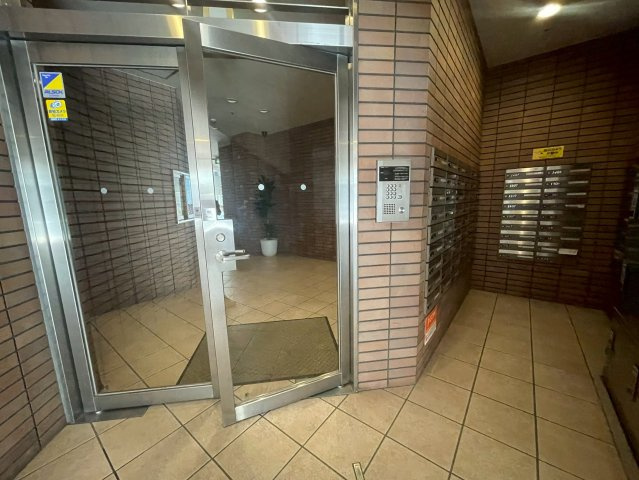 【エントランス】