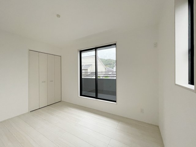 新築戸建・建売　福島市泉字仲田　GRAFARE　全2棟の洋室