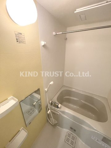 ビガーポリス143松ヶ枝町の浴室