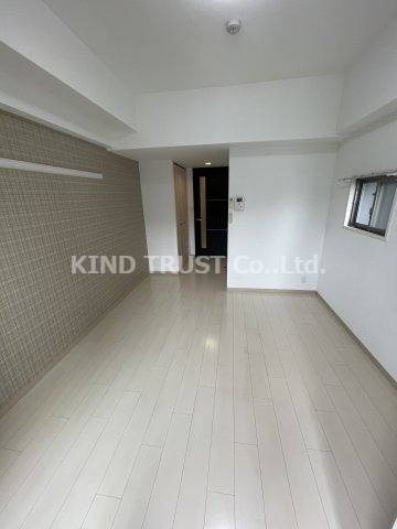 ビガーポリス143松ヶ枝町の居間・リビング