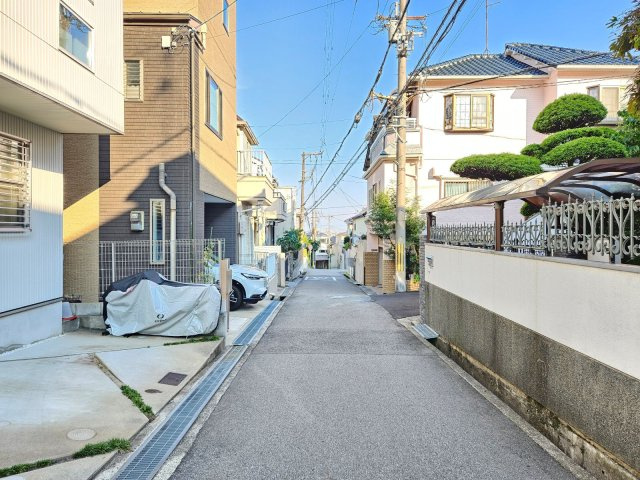 【前面道路含む現地写真】の画像