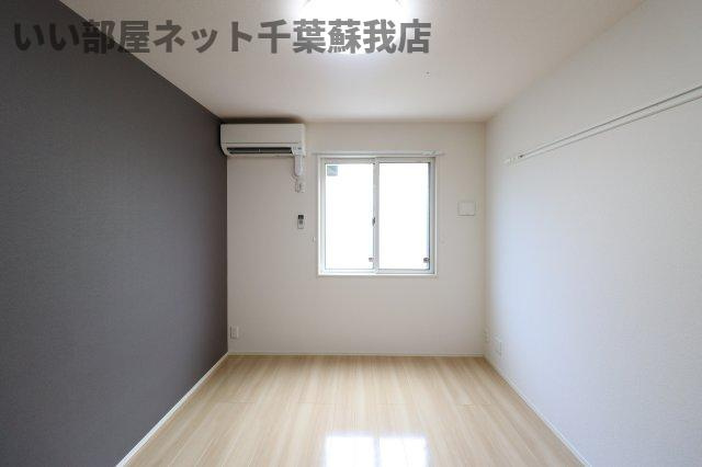 プルミエール　B棟の洋室|落ち着いた色調の洋室です