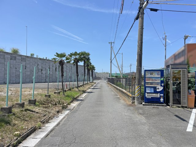 【前面道路含む現地写真】 | 鈴鹿市安塚町　事業用地 | 北西側前面道路