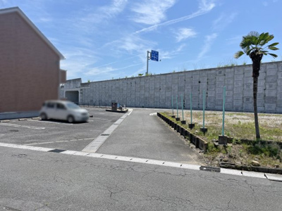 【前面道路含む現地写真】 | 鈴鹿市安塚町　事業用地 | 北東側前面道路