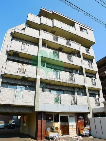 アスティオン中島の外観