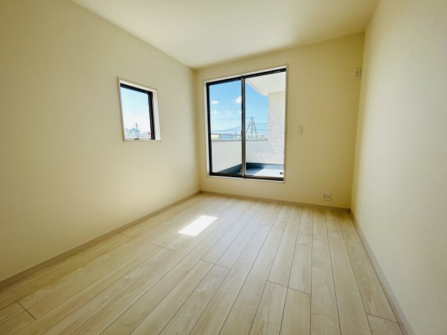 LG南城市知念久手堅　2号棟　＼☆ご成約時 50 万円キャッシュバック☆／の洋室