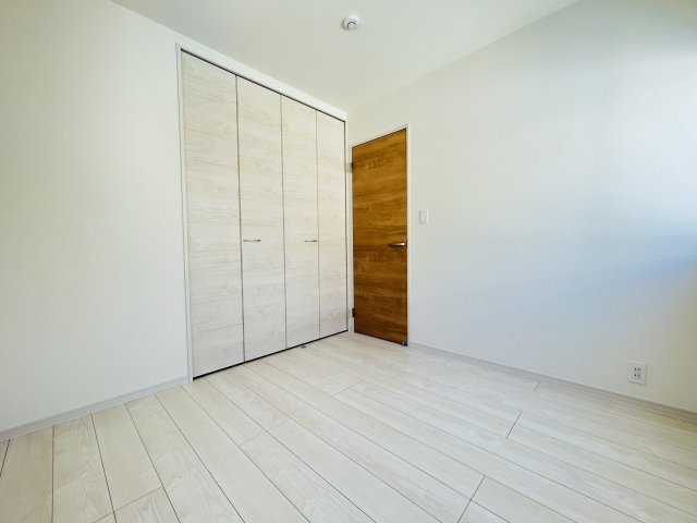 LG南城市知念久手堅　2号棟　＼☆ご成約時 50 万円キャッシュバック☆／の洋室