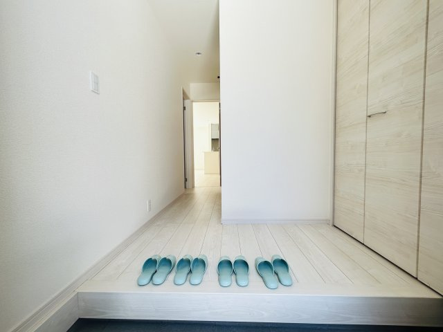 LG南城市知念久手堅　2号棟　＼☆ご成約時 50 万円キャッシュバック☆／の玄関