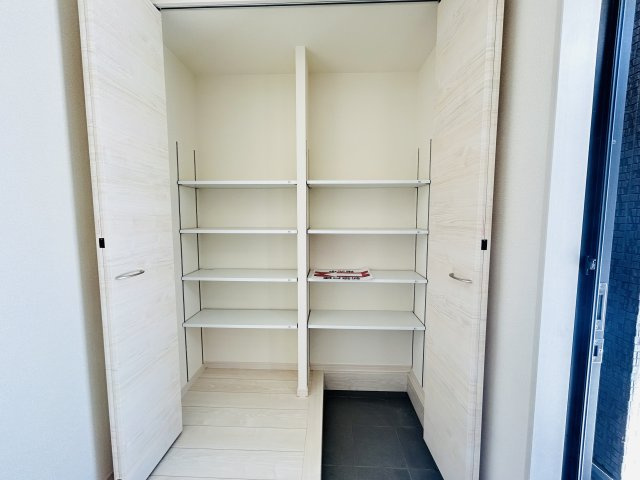 LG南城市知念久手堅　2号棟　＼☆ご成約時 50 万円キャッシュバック☆／の玄関