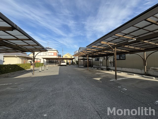 クレールタウンの駐車場