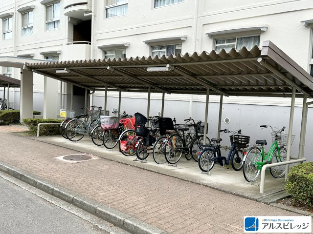 志木ニュータウン南の森弐番街2号棟の駐輪場