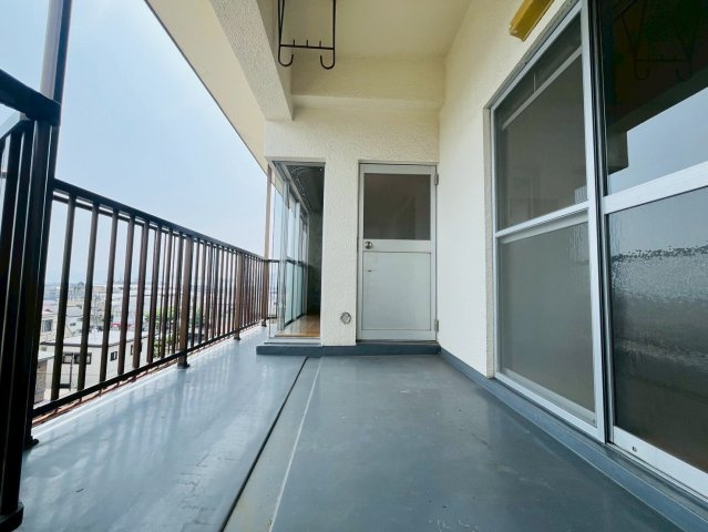 霞が丘マンションのバルコニー