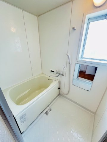 霞が丘マンションの浴室