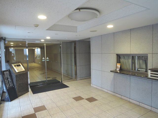 【エントランス】 | D‘レスティア金沢八景アクオ | オートロック完備で防犯面も安心です。