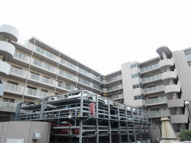 【外観】 | D‘レスティア金沢八景アクオ | 総戸数79戸、20003年8月築、管理人は日勤勤務につき管理体制良好です♪