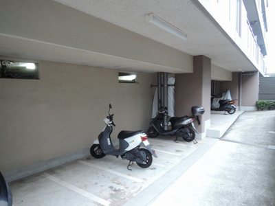 【駐輪場】 | D‘レスティア金沢八景アクオ | 敷地内バイク置場です。