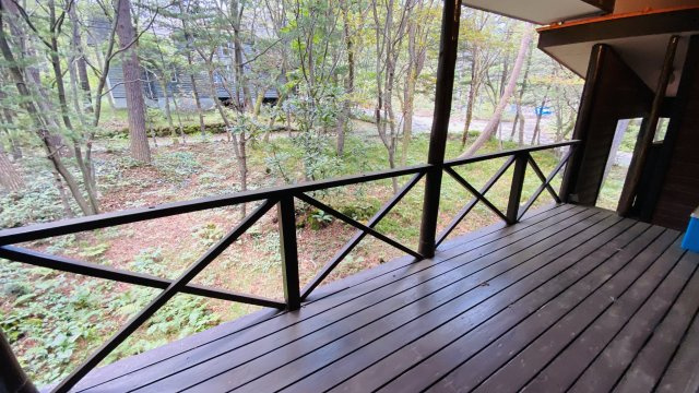 【動画付き】北軽井沢 浅間ハイランドパーク 中古戸建のバルコニー