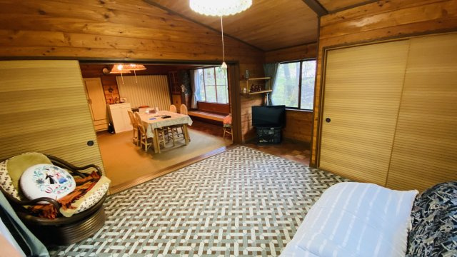 【動画付き】北軽井沢 浅間ハイランドパーク 中古戸建の居間・リビング