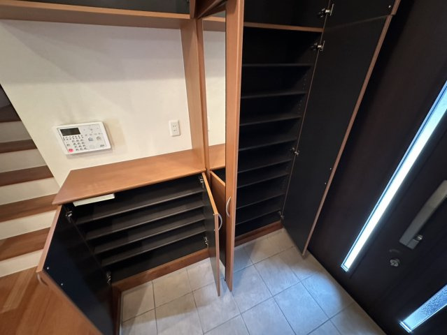 玉津町西河原戸建の収納