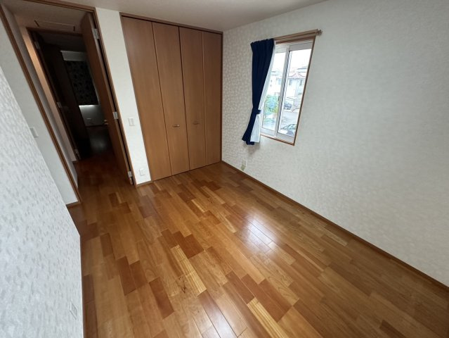 玉津町西河原戸建の洋室