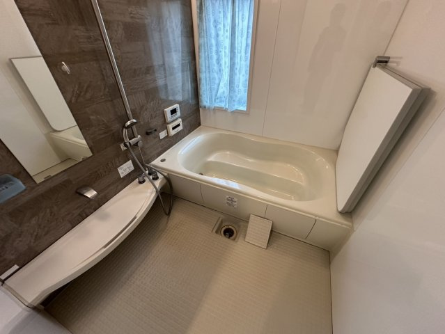 玉津町西河原戸建の浴室