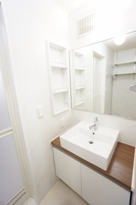 【独立洗面台】 | ハーベスト・コート | ※同物件・反転タイプの写真です。