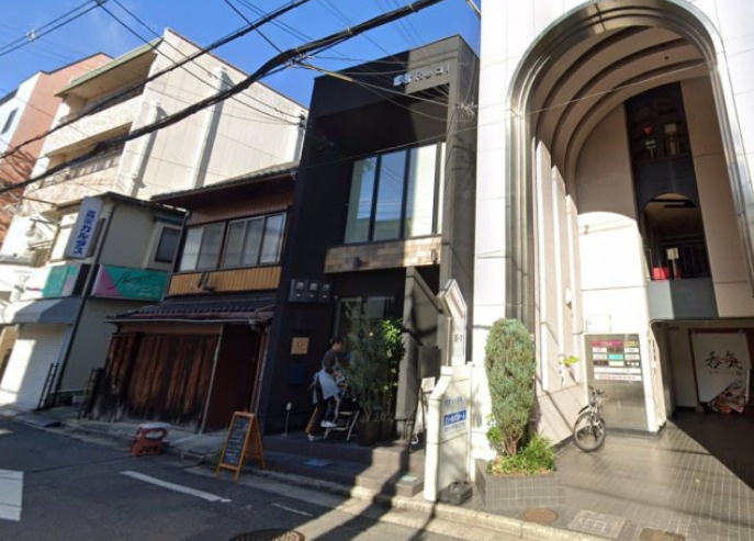 大津市粟津町の店舗事務所の外観