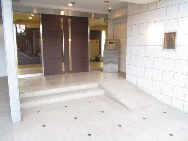 S-FORT桜山のエントランス