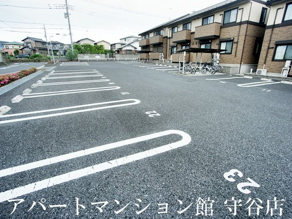 アムールゆめみ野Cの駐車場