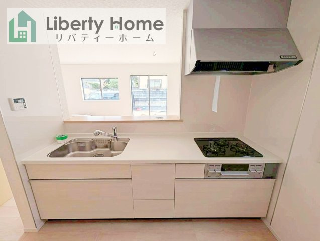 北茨城市大津町北町第12　新築戸建　2号棟の前面道路含む現地写真